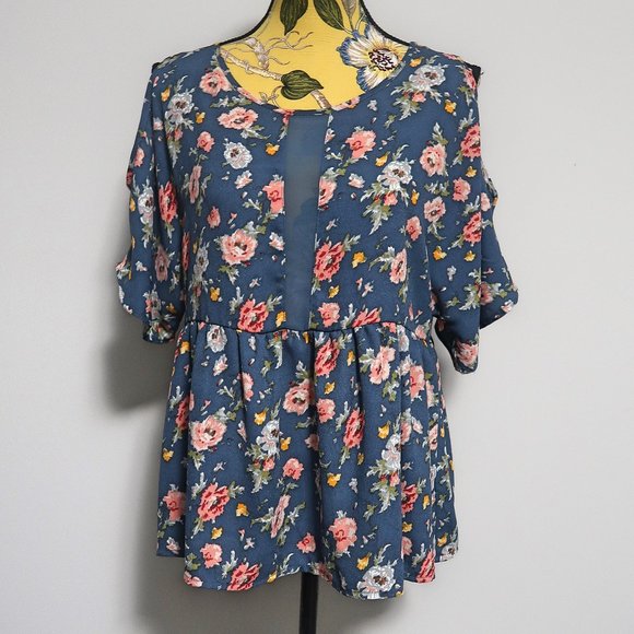 Bobeau Floral Peplum Cold Shoulder Blouse Small - Picture 2 of 8
